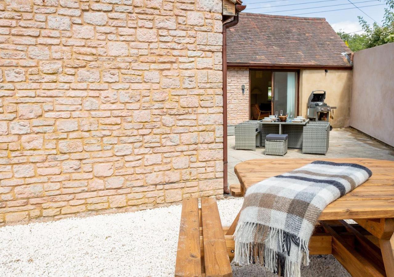 The Barn In Longhope - Luxury Barn Conversion Экстерьер фото