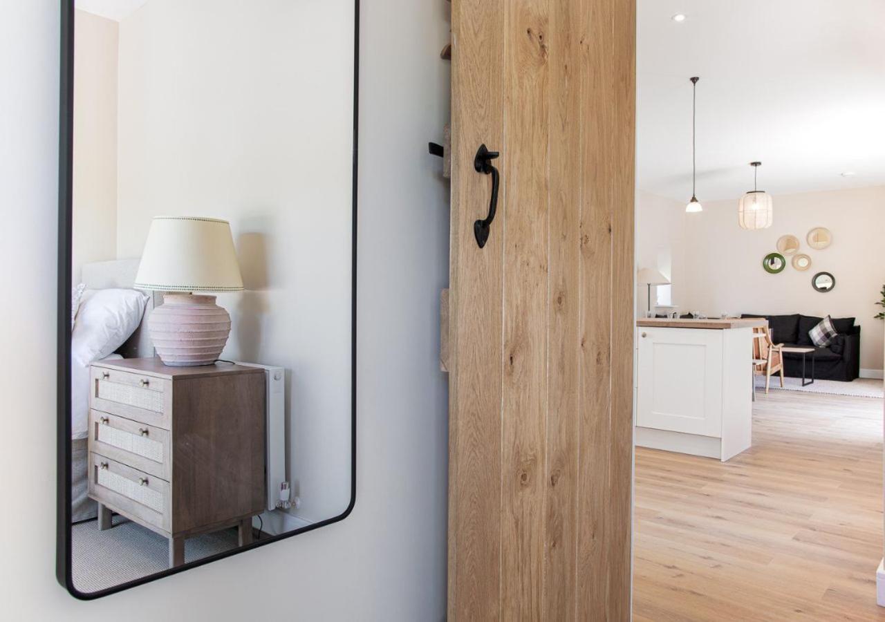 The Barn In Longhope - Luxury Barn Conversion Экстерьер фото